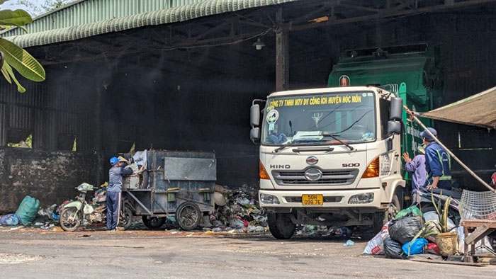 Chế phẩm vi sinh xử lý mùi hôi trạm trung chuyển rác