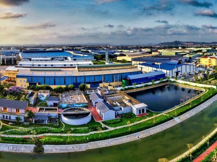 Xanh hóa khu công nghiệp phát triển kinh tế bền vững. Xanh hóa khu công nghiệp phát triển kinh tế bền vững.