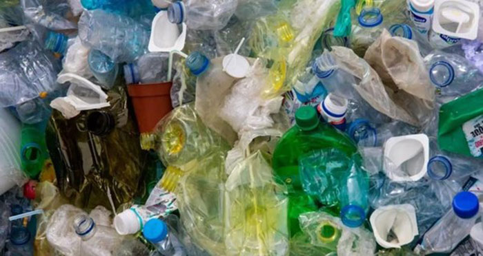 Hạn chế rác thải nhựa là hành động bảo vệ môi trường. Hạn chế rác thải nhựa là hành động bảo vệ môi trường.