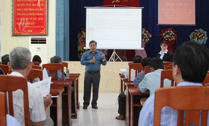 Tham gia hội thảo, tập huấn để có vụ mùa hiệu quả nhất. Tham gia hội thảo, tập huấn để có vụ mùa hiệu quả nhất.